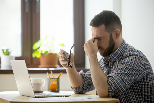 Can Dry Eyes Lead to Blurry Vision? (Explained)